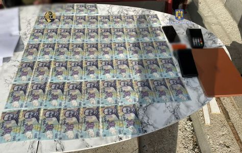 Peste 40 de percheziţii în şase judeţe, într-un dosar cu un prejudiciu de aproximativ 3,5 milioane de lei/ Simultan au loc percheziţii şi în Ungaria/ Şapte persoane sunt acuzate că au obţinut sume importante inducând în eroare unităţi bancare