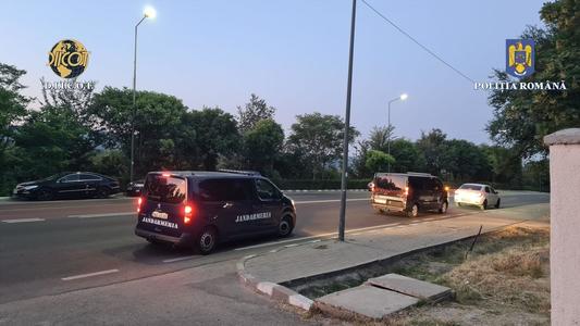 Noi percheziţii în judeţele Vâlcea şi Sibiu, în dosarul de infracţiuni informatice cu un prejudiciu de peste 106 milioane de euro/ Sute de europeni au fost înşelaţi cu anunţuri fictive de vânzare/ Măsuri preventive şi mandate europene de arestare