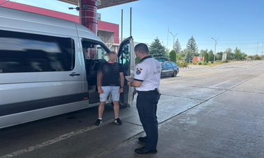 Un bărbat din Republica Moldova urmărit internaţional pentru o crimă comisă în Germania a fost prins de poliţiştii de frontieră la Stânca-Iaşi