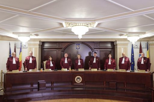 Motivarea CCR în cazul pensiilor de serviciu: Lipsa avizului CSM coroborat cu „neaşteptarea curgerii” de către Guvern a întregului termen de 30 de zile necesar obţinerii acestuia