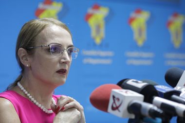 Organizatorii protestului împotriva preşedintelui ICCJ, Lia Savonea, solicită revocarea acesteia şi ”o resetare morală” a instituţiei, transmiţând că ”Justiţia nu este un club închis, iar independenţa nu e un paravan pentru abuz”