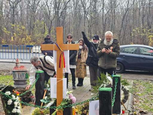 Poliţia Snagov a deschis dosar penal în cazul bărbatului fotografiat când făcea salutul nazist cu prilejul comemorării liderului legionar Corneliu Zelea Codreanu, de la Tâncăbeşti/ Ce precizări face Jandarmeria Română