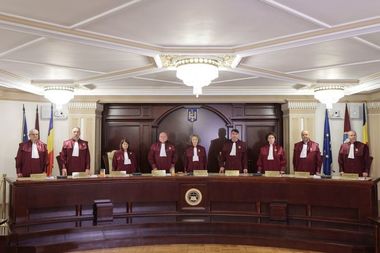 CCR a amânat pentru a patra oară pronunţarea în cazul obiecţiilor de neconstituţionalitate a Legii privind pensiile de serviciu ale magistraţilor/ Termen stabilit pentru 11 februarie/ Motivele amânării