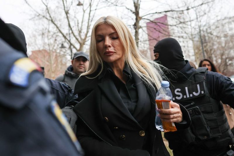 DIICOT a extins urmărirea penală în dosarul Nordis/ Acuzații de înșelăciune cu consecințe deosebit de grave/ Peste 100 de persoane au făcut 50 de noi plângeri/ Prejudiciu suplimentar de peste 42 de milioane de lei, 14 milioane de euro și 17.000 de dolari