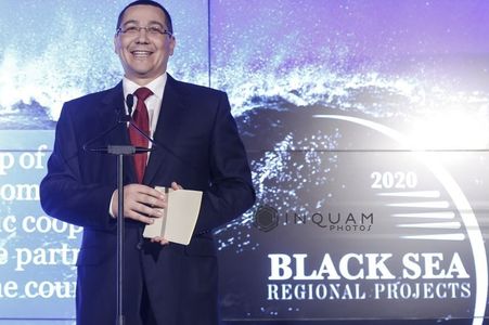 Victor Ponta şi-a lansat fundaţia Black Sea Regional Projects 2020, în prezenţa lui Dragnea şi Tăriceanu. FOTO