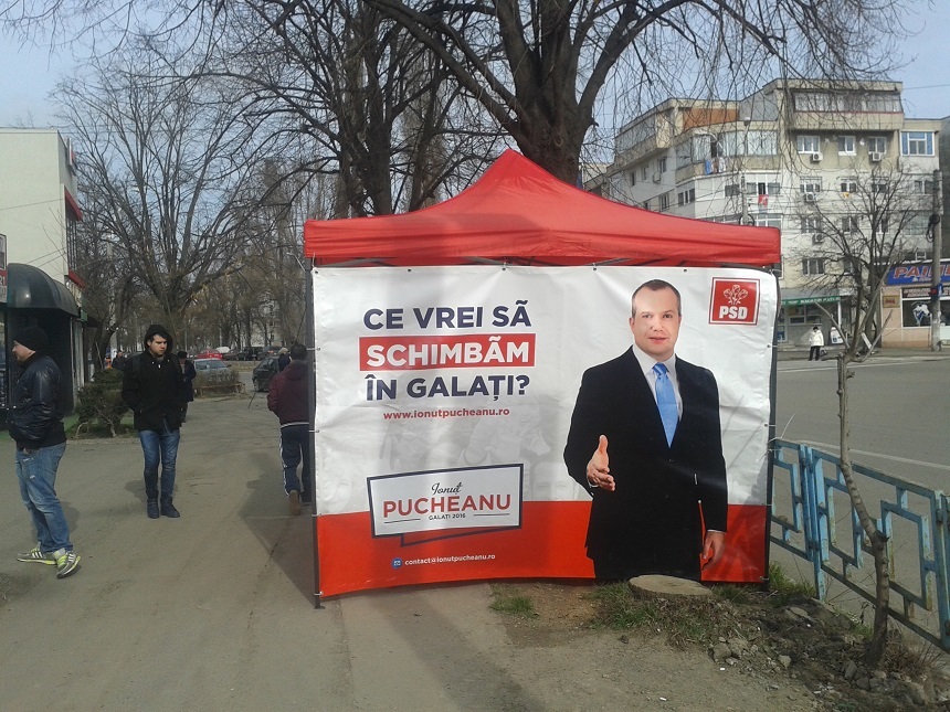 Afişe şi corturi cu candidaţi la Primărie au apărut în Galaţi cu mai mult de două luni înainte de începerea campaniei electorale