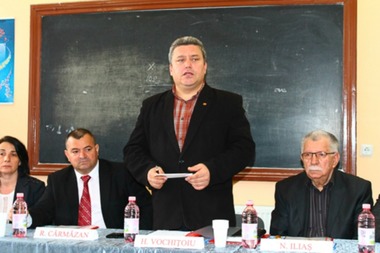 Un senator UNPR îşi retrage semnătura de pe proiectul care prevede că parlamentarii devin funcţionari publici de drept