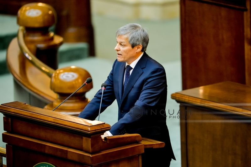 Premierul Dacian Cioloş participă la ”Ora premierului” pe 11 aprilie 