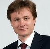 Un preot care în 2012 a fost învins de Boşcodeală la o diferenţă de 10.000 de voturi candidează din nou la Primăria Buzău