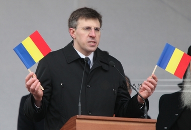 Chirtoacă cere ajutor financiar primarilor români: Înfrăţirile dintre oraşe ar trebui să însemne şi alocări bugetare