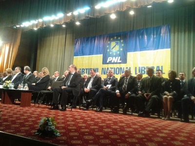 PNL şi-a lansat candidaţii în Argeş: consilierul judeţean Narcis Sofianu pentru Piteşti, senatorul Ion Popa pentru CJ