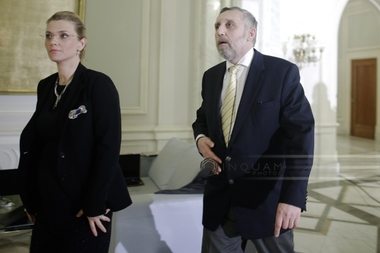 Munteanu: Am decis retragerea mea din unele ONG-uri şi cesiunea părţilor sociale deţinute în societăţi comerciale