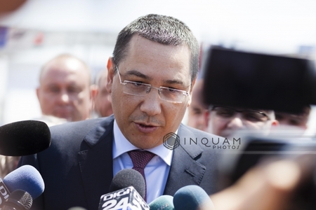 Victor Ponta: Cred că Liviu Dragnea nu trebuie să-şi dea demisia din funcţia de preşedinte al PSD