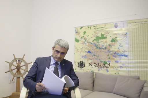Turcescu: Dacă voi câştiga alegerile,Traian Băsescu nu va fi primarul din umbră, dar mă voi consulta cu el oricând
