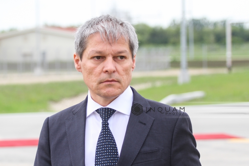 Cioloş, despre o eventuală moţiune de cenzură: Fiecare îşi asumă deciziile pe care le ia în faţa electoratului, nu a mea