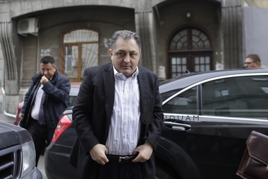 Vanghelie, despre Dragnea: Acest specimen, care se crede preşedintele celui mai mare partid, nu are decât interesul lui 