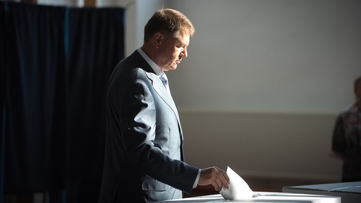 Iohannis: Votul obligatoriu nu e o soluţie pentru România; trebuie îmbunătăţită oferta electorală