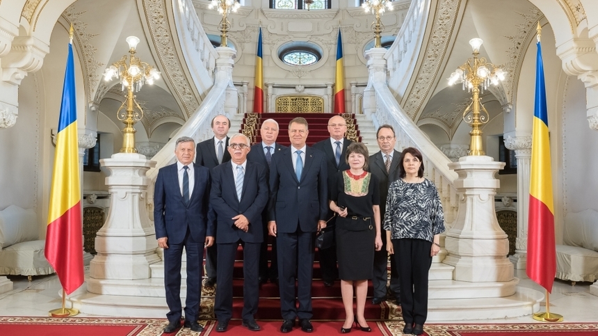 Preşedintele Iohannis s-a întâlnit cu judecătorii Curţii Constituţionale, la cererea lui Augustin Zegrean