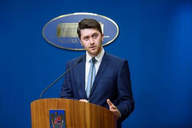 Iolu: Premierul s-a întâlnit cu liderul PSD, aşa cum a avut discuţii şi cu reprezentanţii altor partide