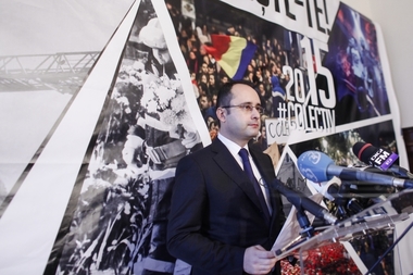 Cristian Buşoi are cele mai mari şanse să preia şefia PNL Bucureşti - surse