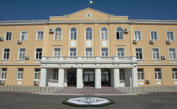Preşedintele Iohannis l-a trecut în rezervă pe fostul rector al Academiei Naţionale de Informaţii din perioada 2007-2013