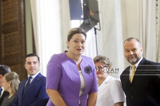 Delia Popescu a depus jurământul în funcţia de ministru al Comunicaţiilor (Foto: Inquam Photos / Ovidiu Micsik)