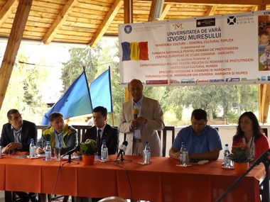 Participanţii la Universitatea de Vară de la Izvoru Mureşului cer înfiinţarea Ministerului Românilor de Pretutindeni