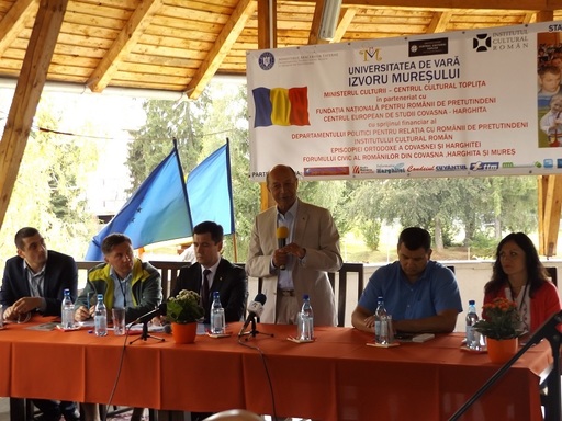 Participanţii la Universitatea de Vară de la Izvoru Mureşului cer înfiinţarea Ministerului Românilor de Pretutindeni