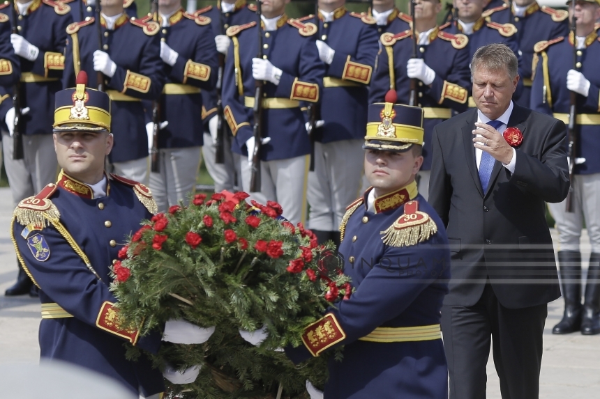 Iohannis, la ceremonia de marcare a 100 de ani de la intrarea României în Primul Război Mondial: Acum e mai potrivit ca oricând să ne angajăm la întărirea edificiului european printr-un consistent proiect de ţară. FOTO