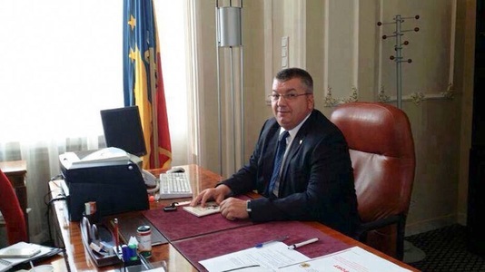 Senatorul Constantin Popa a anunţat că părăseşte PMP şi trece la PRU deoarece nu poate fi ”discipolul lui Băsescu”