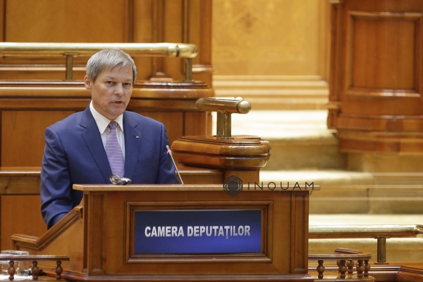 Dacian Cioloş prezintă, în plenul reunit al Parlamentului, starea economiei: România va avea pentru 2016 o creştere economică de 4,8%. Exacerbarea pensiilor speciale riscă să pună în pericol sistemul de pensii. UPDATE