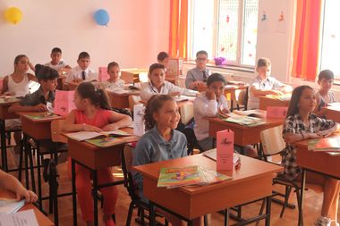 Pambuccian: Educaţia este un sistem de produs diplome de şomeri; avem ideea fixă cu locuri de muncă multe şi la lopată