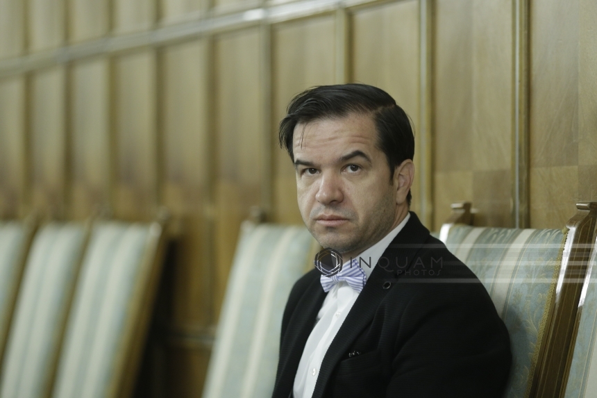 Şeful Corpului de control al premierului, Valentin Mircea, va pleca din funcţie de la 1 octombrie - surse