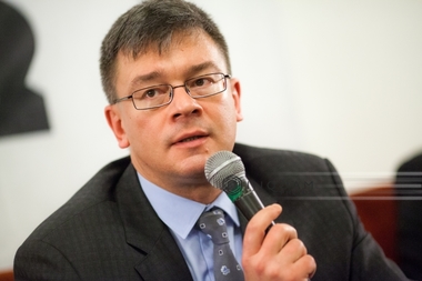 Mihai Răzvan Ungureanu a demisionat de la conducerea SIE