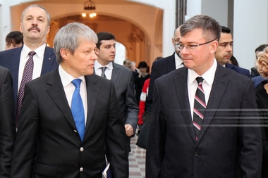 Calimente (comisia SIE): Am primit un telefon din partea lui MRU. Mi-a spus că trebuie să stea la pat şi că este o problemă serioasă