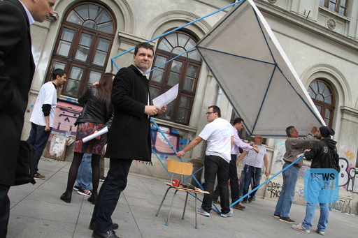 Nicuşor Dan: Dacă vom strânge 10.000 de semnături de susţinere pe zi, am ajunge la 200.000 de semnători până pe 27 octombrie