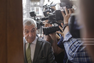 Tăriceanu spune că scrisoarea privind interceptările este adresată lui Prună, nu lui Cioloş: Purtătorul de cuvânt s-a grăbit