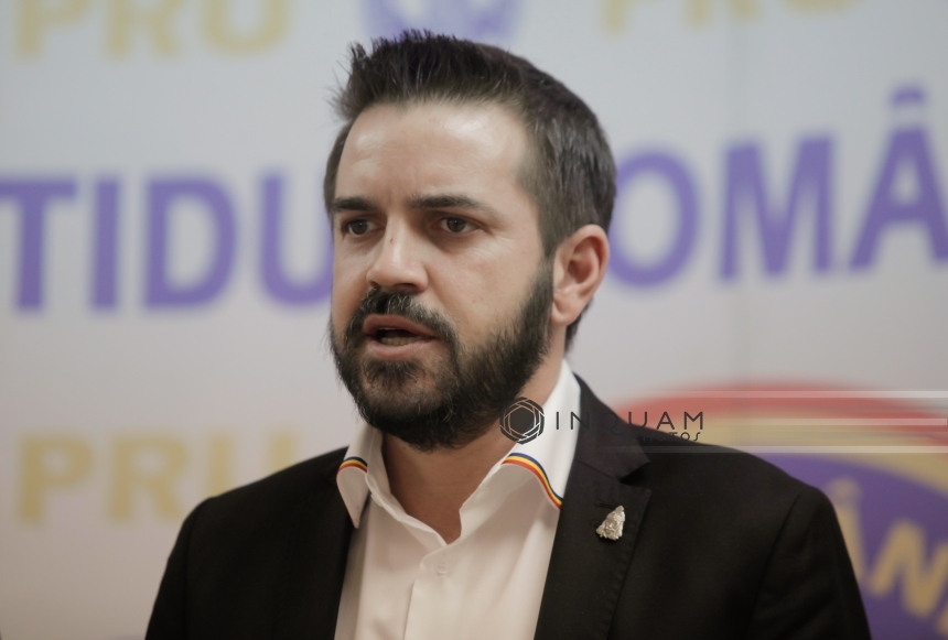 Diaconu spune că PRU va intra "cu lejeritate” în Parlament, dar condiţionează formarea unei majorităţi cu PSD şi ALDE de desemnarea lui Ponta ca premier