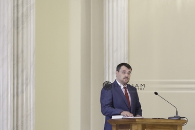 Cristian Ghinea şi-a depus demisia din funcţia de ministru, premierul va propune înlocuitorul în câteva zile