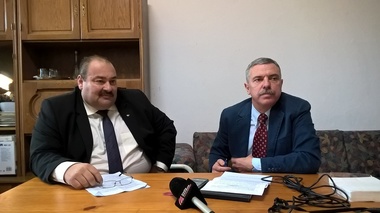 Şeful CJ Covasna, cu maşinile instituţiei la Ploieşti pentru a prezenta programul politic al UDMR. El spune că a participat la o acţiune ”culturală şi bisericească”- FOTO