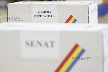 LIVE UPDATE - BEC: Prezenţa la vot cu o oră înainte de închiderea urnelor - 38,7%; Olt - 46,58%, Maramureş - 30,97%, Bucureşti - 40,34% - FOTO, VIDEO