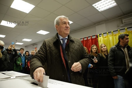 Tăriceanu a votat pentru "o Românie care să îşi regăsească identitatea şi demnitatea" 