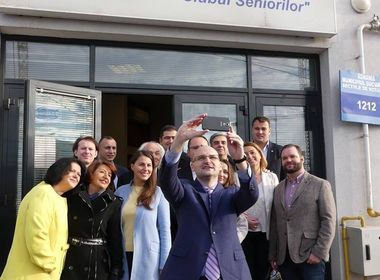 Cristian Buşoi şi candidaţii liberali în Capitală: Am votat pentru ca România să îşi consolideze profilul de ţară europeană. FOTO