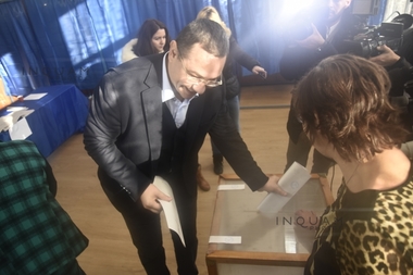 Ponta: ”Am votat foarte hotărât pentru români, pentru noi, mocirla”