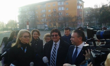 Primarul Timişoarei: Am votat pentru o Românie a oamenilor cinstiţi şi harnici. Consider că avem motive să privim cu încredere rezultatele alegerilor