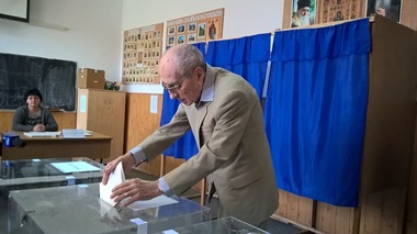 Quintus: Sper să avem un guvern în care să fie reprezentată majoritatea reală a parlamentarilor, care să înţeleagă mai bine nevoile noastre. Mă rog la Dumnezeu să se uite şi spre ţara asta amărâtă. VIDEO
