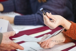 Rezultate parţiale BEC: Senat- PSD - 45,25%, PNL - 20,32%, USR - 9,32%; Cameră - PSD - 45,09%, PNL - 19,96%, USR - 9,26%. PSD câştigă 180 mandate, PNL 55, UDMR 19, USR 17, PMP şi ALDE 4. Alte 185 de mandate, rămase la redistribuire