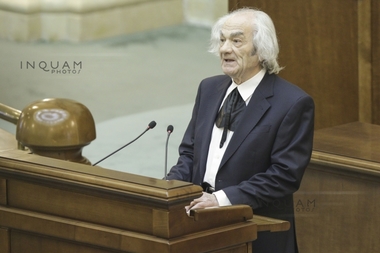 Leon Dănăilă, în discursul inaugural al noii legislaturi: Parlamentul trebuie să-şi recapete reputaţia şi autoritatea