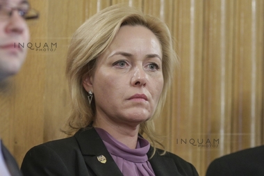 BIOGRAFIE: Carmen Daniela Dan, propunerea PSD pentru Interne, fost prefect de Teleorman, are datorii de circa 100.000 de lei