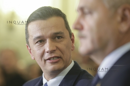 Sorin Grindeanu, surprins fumând în biroul lui Liviu Dragnea de la Camera Deputaţilor. VIDEO